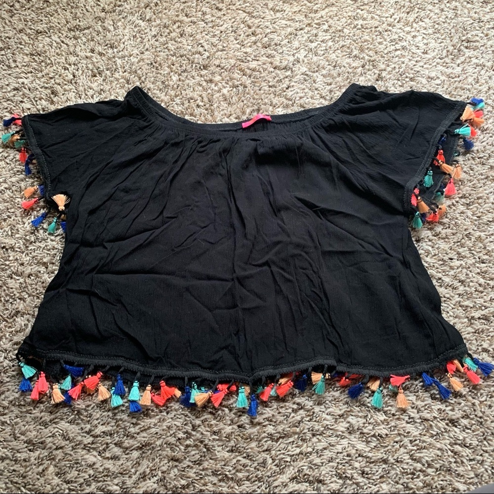 OFF THE SHOULDER TEE